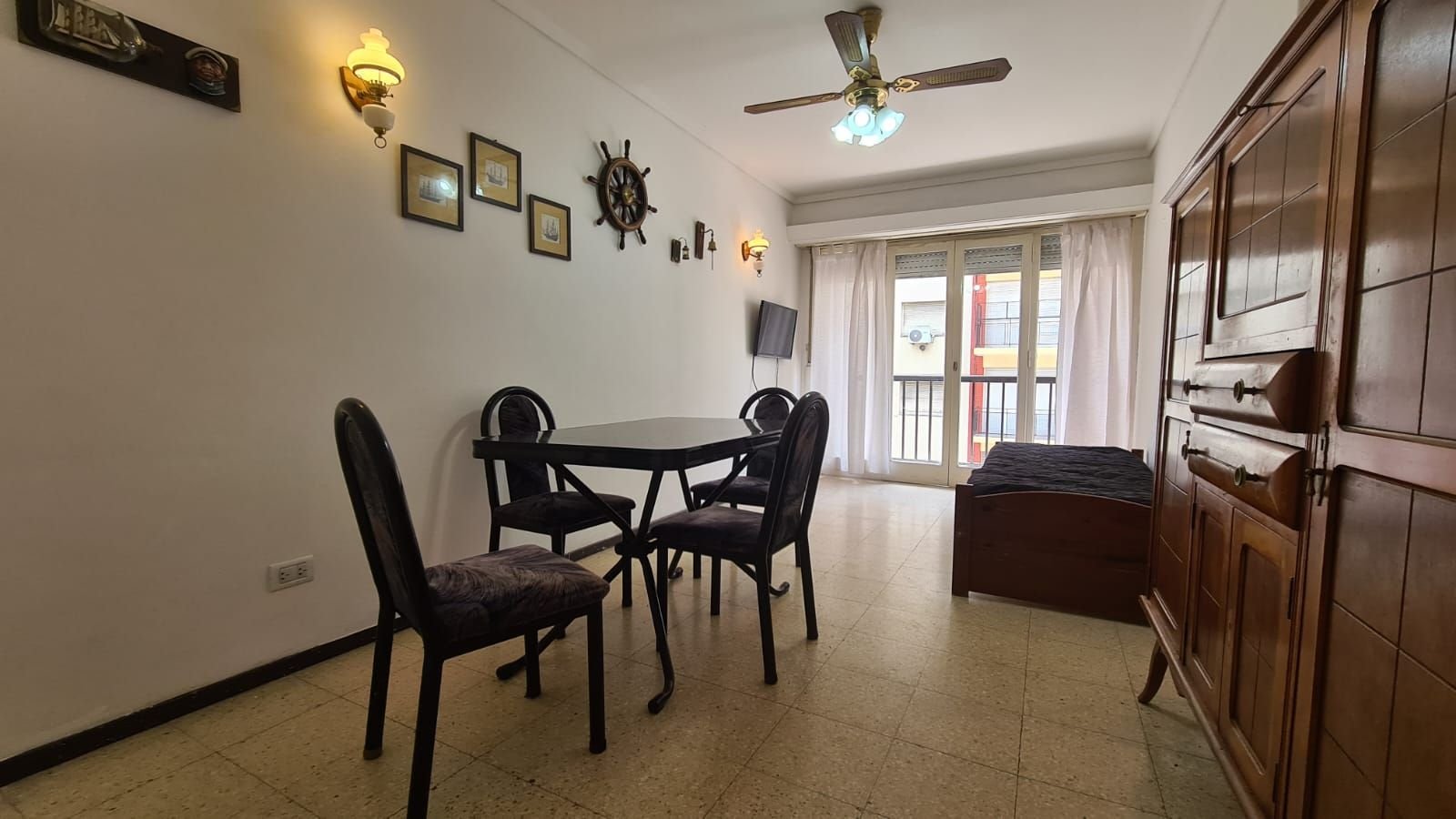 2 ambientes con dependencia de servicio